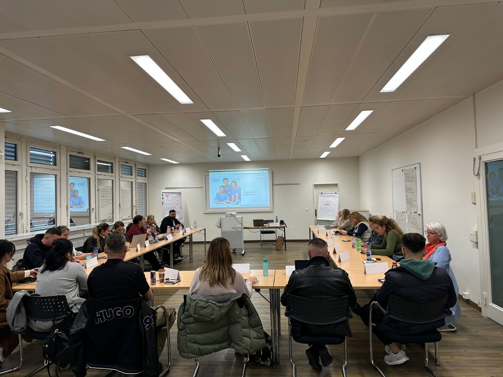 E-Learning für Pflegehelferkurs - flexibles Online-Lernen